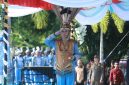 Gubernur Kalimantan Tengah, Agustiar Sabran memimpin Upacara Hari Jadi ke-69 Provinsi Kalimantan Tengah di Halaman Kantor Gubernur Kalteng. Dalam pidatonya, Gubernur menekankan penguatan kemandirian daerah, pembangunan SDM unggul, ketahanan pangan keluarga, serta kewaspadaan terhadap kebakaran hutan dan lahan (karhutla). Sabtu (23/5/26)