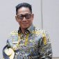 Bupati Heriyus terima penghargaan