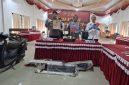 Kapolres Murung Raya AKBP Frangky F Monathen memimpin pers liris pengungkapan kasus pencurian, Sabtu (30/05/2026). (Foto : 1tulah.com)