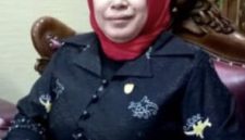 Foto Ketua DPRD Kabupaten Barito Utara, Hj. Merry Rukaini