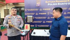 Konferensi pers terkait kronologi pembunuhan di perbatasan Kalteng-Kaltim oleh Polres Barito Utara, Jumat (1/5). Foto-Ahya