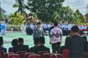 Wabup Mura Rahmanto Muhidin memimpin upacara Otda dan Hardiknas, Senin (4/05/2026) di halaman kantor Pemkab setempat. (Foto : 1tulah.com)