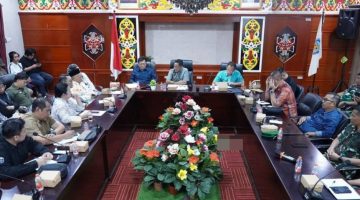 Rakor penanganan kelangkaan BBM bersama unsur Forkopimda, perangkat daerah terkait, camat, aparat keamanan dan stakeholder lainnya di Aula A Kantor Bupati Mura, Sabtu (9/5/2026).