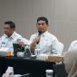 Foto Bupati Barito Utara, H. Shalahuddin, ST., MT., memimpin langsung Rapat Koordinasi Pemantauan dan Evaluasi Perbaikan Tata Kelola Pemerintahan