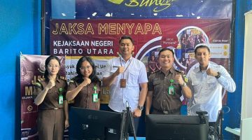 Foto Kegiatan Kejaksaan Negeri Barito Utara bersama Bagian Hukum Setda Barito Utara menggandeng LPPL Batara FM menggelar sosialisasi terkait etika bermedia sosial serta pemahaman mengenai Undang-Undang Informasi dan Transaksi Elektronik