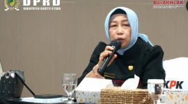 Foto Ketua DPRD Barut, Hj Merry Rukaini
