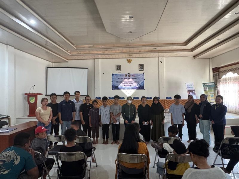 Foto Kegiatan santunan kepada anak-anak sebagai bentuk kepedulian sosial sekaligus mempererat hubungan dengan masyarakat sekitar