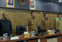 Foto Pemerintah Kabupaten Barito Utara mengadakan pertemuan silaturahmi dengan jajaran Direksi Perusahaan Daerah (Perusda) Batara