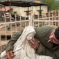 Militer Israel membuka penyelidikan setelah foto seorang tentara yang diduga melecehkan patung Bunda Maria di Lebanon selatan viral di media sosial. [Istimewa] 