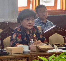 Anggota Komisi III DPRD Kalteng, Nyelong Inga Simon Foto:Dok/1tulah.com