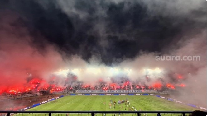 Foto: Suasana Pasca laga Persib vs Persijap (suara.com/Adie Prasetyo Nugraha) 