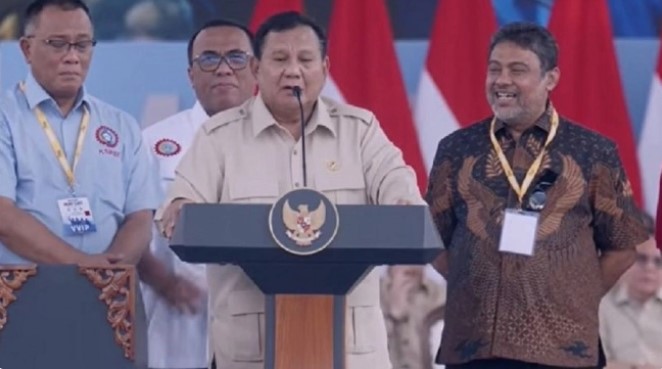 Tangkapan layar - Presiden Prabowo Subianto memberikan arahan saat Peringatan Hari Buruh Internasional di Monas, Jakarta, Jumat (1/5/2026). (ANTARA/YouTube/BPMI Sekretariat Presiden) 