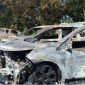 Kondisi kendaraan yang terbakar di Stadion Lukas Enembe setelah pertandingan babak play off antara Persipura Jayapura melawan Adhiyaksa FC di Stadion Lukas Enembe, Jayapura, Jumat (8/5/2026). ANTARA/Ardiles Leloltery 
