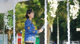 Pj. Sekda Kalimantan Tengah Linae Victoria Aden memimpin upacara Hari Lahir Pancasila 2026 di Halaman Kantor Gubernur Kalteng Palangka Raya bersama jajaran ASN Pemerintah Provinsi Kalimantan Tengah. Senin (1/6/26)