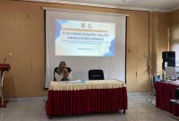 Narasumber Diskominfosantik Provinsi Kalimantan Tengah, Rikah Mustika, memaparkan peran komunikasi publik dan literasi digital dalam mendukung kampanye Gerakan Masyarakat Hidup Sehat (GERMAS) pada kegiatan koordinasi dan pembinaan teknis Dinas Kesehatan Kabupaten/Kota di Bapelkes Provinsi Kalimantan Tengah, Rabu (3/6/26).