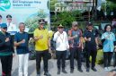 Gubernur Kalimantan Tengah Agustiar Sabran didampingi Pj. Sekda Linae Victoria Aden meninjau aksi korvei dan bersih-bersih lingkungan di kawasan Pasar Kahayan, Palangka Raya, dalam rangka Hari Lingkungan Hidup Sedunia Tahun 2026. (6/6/26)