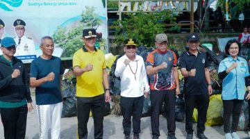 Gubernur Kalimantan Tengah Agustiar Sabran didampingi Pj. Sekda Linae Victoria Aden meninjau aksi korvei dan bersih-bersih lingkungan di kawasan Pasar Kahayan, Palangka Raya, dalam rangka Hari Lingkungan Hidup Sedunia Tahun 2026. (6/6/26)