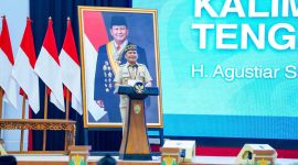 Gubernur Kalimantan Tengah Agustiar Sabran menyampaikan sambutan saat membuka Rapat Kerja Daerah (Rakerda) DPD APDESI Kalimantan Tengah Tahun 2026 di Aula Jayang Tingang, Kantor Gubernur Kalteng, Palangka Raya. Gubernur menegaskan pentingnya peran desa sebagai fondasi utama pembangunan daerah dan penggerak ekonomi masyarakat menuju Indonesia Emas 2045. Rabu (10/6/2026).
