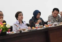 DPRD Barito Utara Pelajari Pembuatan Blok Penggandaan Mata Tempel. Dok/foto: Setwan