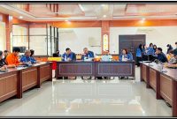 Kepala DPMPTSP Provinsi Kalimantan Tengah Sutoyo membuka kegiatan Sosialisasi dan Bimbingan Teknis Implementasi Perizinan Berusaha Berbasis Risiko (PBBR) yang diikuti sekitar 180 pelaku usaha di Aula DESDM Provinsi Kalimantan Tengah, Palangka Raya, Rabu (17/6/26).