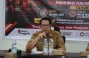 Staf Ahli Gubernur Bidang Pemerintahan, Hukum, dan Politik Darliansjah membuka Rapat Teknis Aktivasi Posko Penanganan Darurat Bencana Kebakaran Hutan dan Lahan (Karhutla) Provinsi Kalimantan Tengah Tahun 2026 di Aula Pusdalops BPBD Kalteng, Palangka Raya. (22/6/26)