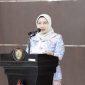 Asisten Administrasi Umum Setda Provinsi Kalimantan Tengah Sunarti membuka Sosialisasi Penguatan dan Sinergitas Kemitraan Program Pembangunan Keluarga dalam rangka memperingati HARGANAS ke-33 dan Hari Anak Nasional ke-42 di Aula Bawi Bahalap DP3APPKB Provinsi Kalimantan Tengah, Senin (29/6/26).