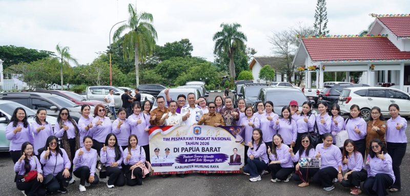 Pelepas kontingen Mura mengIkuti Pesparawi Nasional XIV Tahun 2026 ke Manokwari. (Foto: Diskominfo SP Mura)
