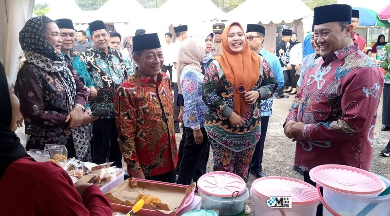 Wagub Kalteng Resmikan Bazar Produk Unggulan MTQ VIII KORPRI di Murung Raya