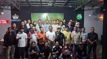 Foto bersama usai coffee break Dandim. 1013/Mtw bersama insan pers Kabupaten Murung Raya, Kamis malam (4/6/2026). (Foto : PWI Mura) 