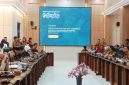 Foto Rapat yang digelar di ruang rapat DPRD dipimpin oleh ketua DPRD, Hj Mery Rukaini, dihadiri oleh anggota DPRD lainnya