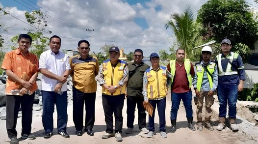 Komisi IV DPRD Kalteng saat melaksanakan kegiatan reses dan survei lapangan di Desa Pararapak, Kabupaten Barito Selata, belum lama ini. Foto:Istimewa