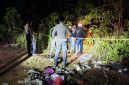 Polisi saat olah TKP  penemuan janin bayi Senin malam (1/06/2026). Foto : Polres Mura)