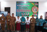 Foto Ketua TP PKK Kabupaten Barito Utara, Hj. Maya Savitri Shalahuddin menghadiri kegiatan B2SA Goes To School di SDN-1 Kandui