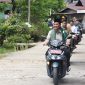 Foto Bupati Barito Utara, H. Shalahuddin, melakukan peninjauan langsung terhadap pembangunan Jembatan Tumpung Laung–Sikan