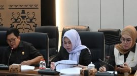 Foto Dewan Perwakilan Rakyat Daerah (DPRD) Kabupaten Barito Utara menggelar rapat