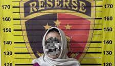 Foto tersangka berinisial KDA (44)