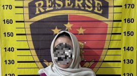 Foto tersangka berinisial KDA (44)