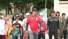 Foto Bupati Barito Utara, H. Shalahuddin, secara resmi melaunching kegiatan Car Free Day (CFD) di Barito Utara