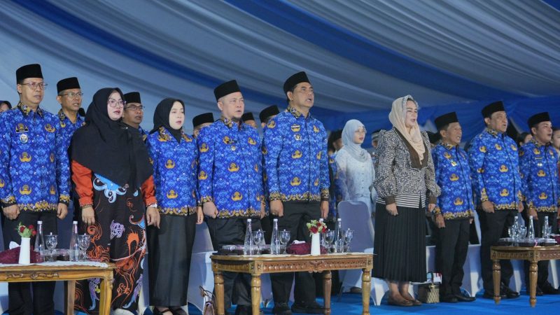 Foto Bupati Barito Utara, H. Shalahuddin, yang hadir langsung didampingi Wakil Bupati Felix Sonadie Y. Tingan dan Sekretaris Daerah Muhlis