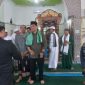 Foto Bupati Barito Utara bersama Wakil Bupati Felix Soenadi Y. Tingan dan Sekretaris Daerah Muhlis melaksanakan kegiatan Safari Salat Jumat