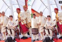 Suasana penganugerahan gelar kehormatan adat kepada Presiden ke-7 RI Joko Widodo di Kedatun Keagungan Lampung, Sabtu (27/6/2026). Jokowi diketahui melakukan ritual menginjak kaki kerbau. [Istimewa] 