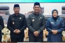 Foto Ketua DPRD Kabupaten Barito Utara, Ir. Hj. Mery Rukaini. Agenda penting ini turut dihadiri oleh Wakil Bupati Barito Utara, Felix Sonadie Y. Tingan, serta Sekretaris Daerah Kabupaten Barito Utara, Muhlis