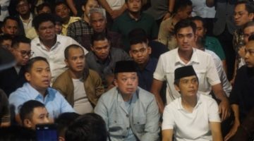 Diskusi yang digelar di Joglo GIK UGM, Sleman, DIY, dan menghadirkan sejumlah pejabat pemerintah berakhir ricuh setelah didatangi ratusan mahasiswa pada Senin (16/6/2026) malam. (Dok: istimewa). 