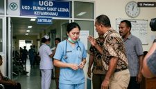 Ilustrasi dokter diintimidasi. (Foto sebagai ilustrasi dibuat dengan AI) 