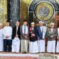Wakil Ketua DPRD Kalteng, Junaidi (tiga dari kiri) foto bersama imam, khatib, dan pengurus Masjid Darussalam Kota Palangka Raya, Rabu (27/5/2026).Foto:Istimewa 