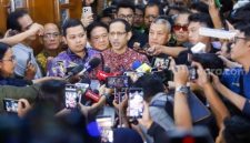 Terdakwa kasus dugaan korupsi pengadaan Chromebook dalam program digitalisasi pendidikan di Kemendikbudristek Nadiem Makarim usai menjalani sidang lanjutan di Pengadilan Tipikor, Jakarta, Rabu (13/5/2026). [Suara.com/Alfian Winanto] 