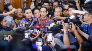 Terdakwa kasus dugaan korupsi pengadaan Chromebook dalam program digitalisasi pendidikan di Kemendikbudristek Nadiem Makarim usai menjalani sidang lanjutan di Pengadilan Tipikor, Jakarta, Rabu (13/5/2026). [Suara.com/Alfian Winanto] 