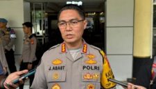 Ilustrasi Kombes Jules Abraham Abast. Kabid Humas Polda Jatim Kombes Jules Abraham Abast menanggapi kabar miring dugaan keterlibatan dua oknum perwira Polda Jatim dalam jaringan narkoba internasional. [ANTARA/Rubby Jovan] 