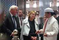 Presiden Jerman Frank-Walter Steinmeier dan Ibu Negara diajak mengunjungi Masjid Istiqlal dan Gereja Katedral. (dok. Kemenag) 