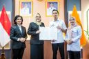 Penjabat Sekretaris Daerah Provinsi Kalimantan Tengah Linae Victoria Aden memimpin prosesi Serah Terima Jabatan (Sertijab) Kepala Organisasi Perangkat Daerah di Ruang Bajakah, Kantor Gubernur Kalimantan Tengah. Sertijab dilakukan sebagai bagian dari penyegaran birokrasi untuk memperkuat sinergi dan meningkatkan kualitas pelayanan publik di lingkungan Pemerintah Provinsi Kalimantan Tengah. Rabu (1/7/2026).